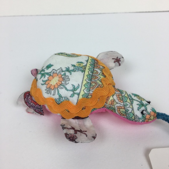 One handmade turtle 🐢 keychain ornament - Picture 2 of 6